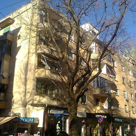 טיראנה An Apartment With Fireplace מראה חיצוני תמונה