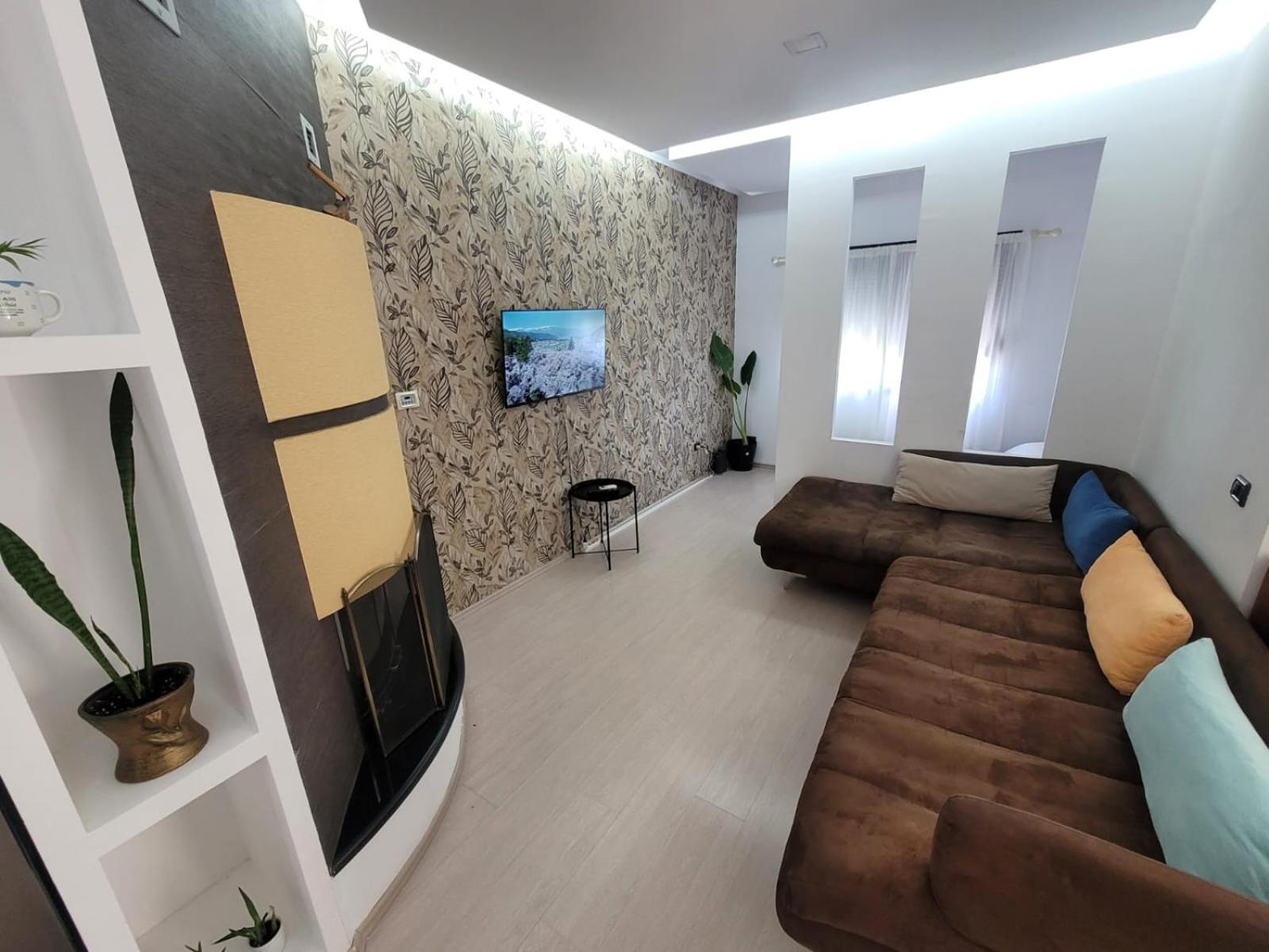 טיראנה An Apartment With Fireplace מראה חיצוני תמונה
