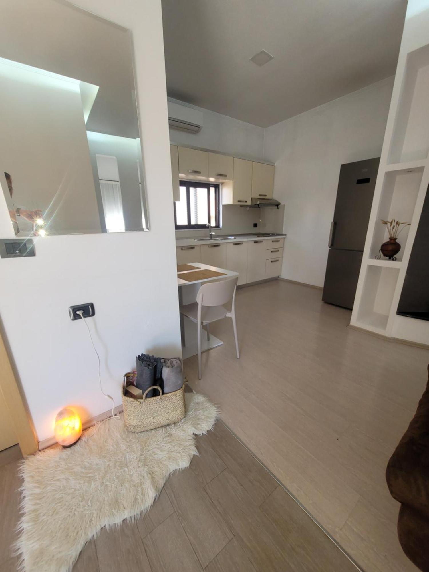 טיראנה An Apartment With Fireplace מראה חיצוני תמונה
